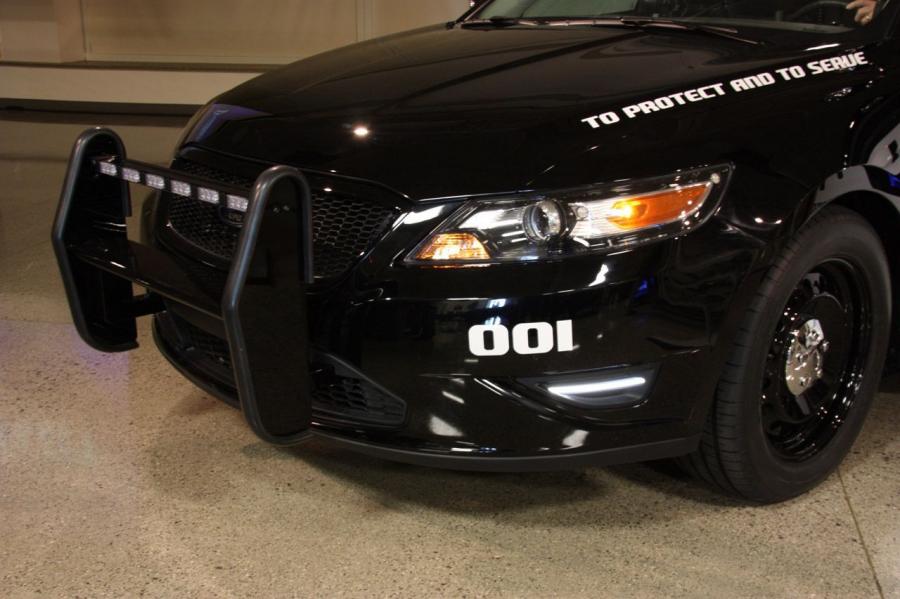  Ford Police Interceptor 2012 года  (фото 18 из 44)